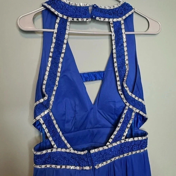 Formal open back dress - Picture 8 of 9